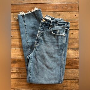 Good American Straight Leg High Rise Darted Pocket Jeans 6
